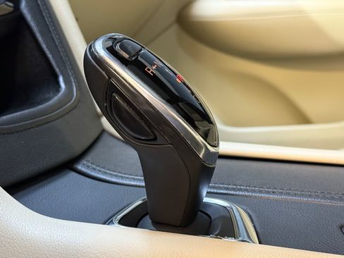 Used 2018 Cadillac XT5 Premium Luxury image 34