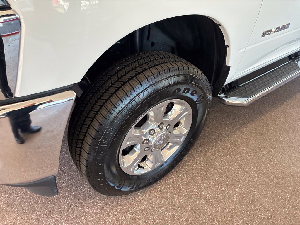 Certified 2026 RAM 2500 Big Horn AWD/4WD image 4