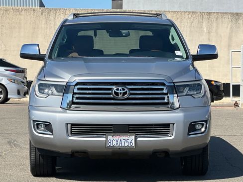 Used 2018 Toyota Sequoia Platinum w/ Carpet Mat Package AWD/4WD image 10
