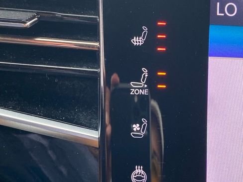 Used 2022 Jeep Grand Wagoneer Series III image 18