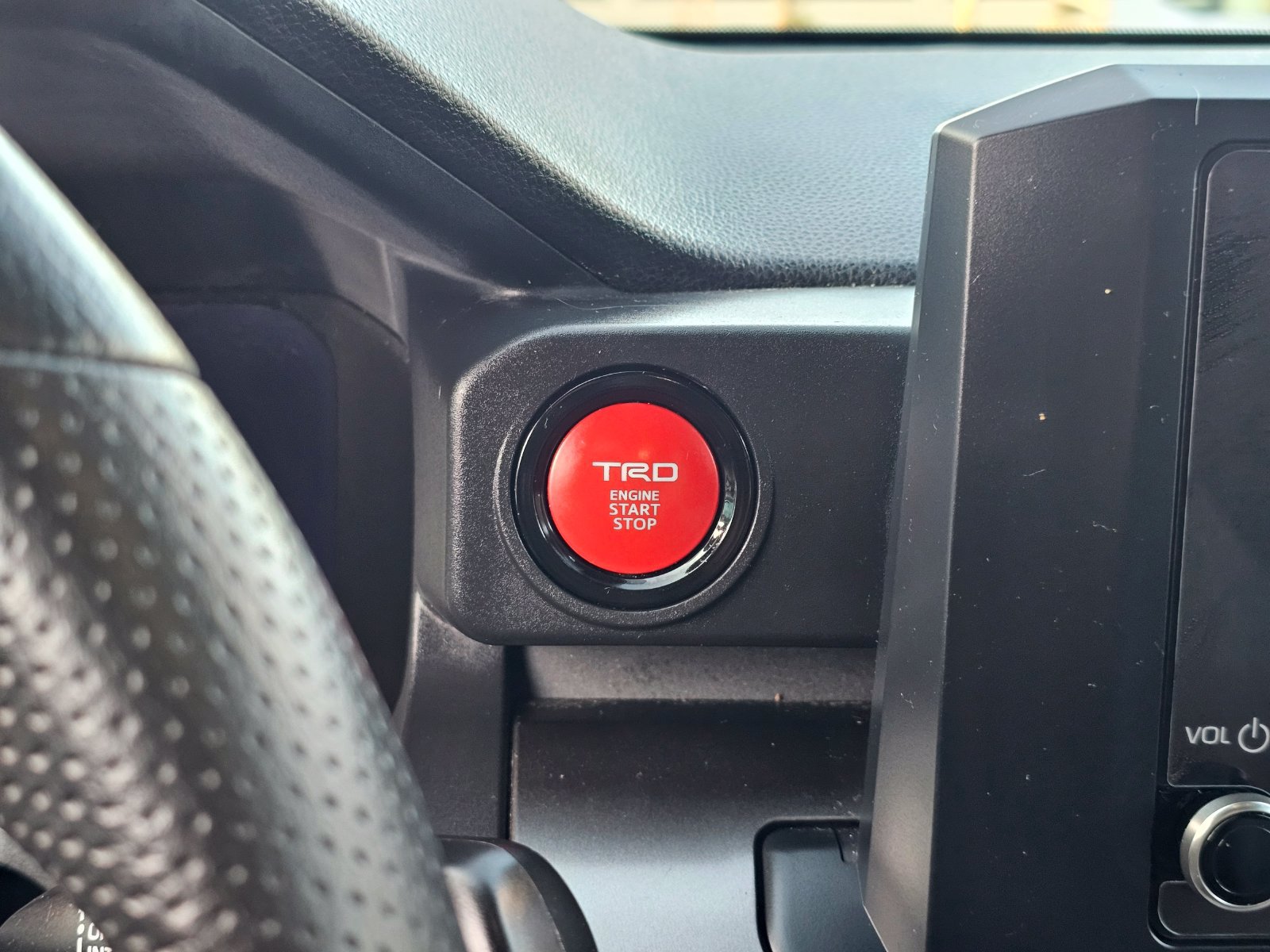 Used 2025 Toyota Tacoma TRD Off-Road AWD/4WD image 26