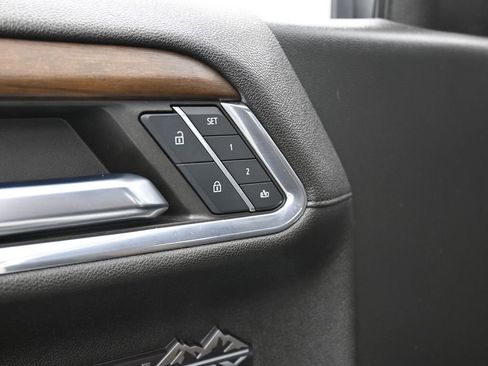 Used 2024 Chevrolet Silverado 1500 High Country AWD/4WD image 17