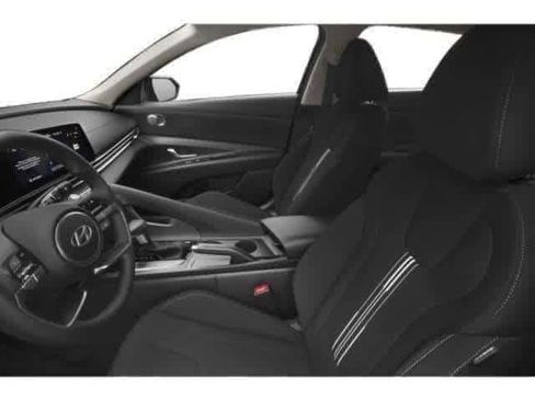 New 2026 Hyundai Elantra SEL Sport FWD image 9