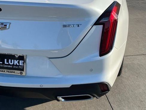 Used 2025 Cadillac CT4 Premium Luxury RWD image 9