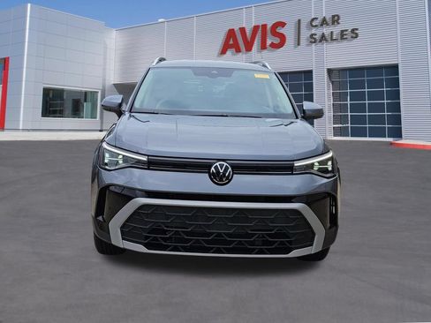 Used 2025 Volkswagen Taos SE AWD/4WD image 10