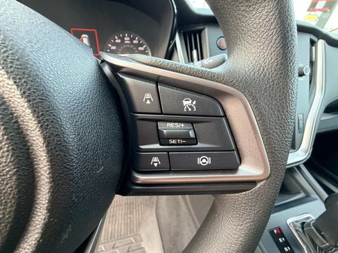 Used 2025 Subaru Outback AWD/4WD image 15