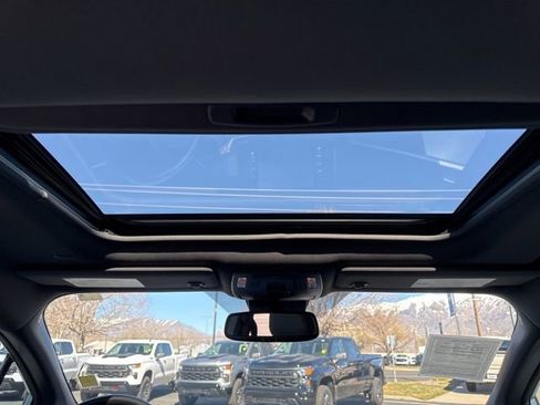 Used 2024 Toyota Sienna XSE FWD image 14