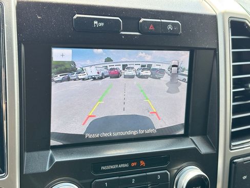 Used 2019 Ford F150 Lariat w/ Equipment Group 502A Luxury AWD/4WD image 13