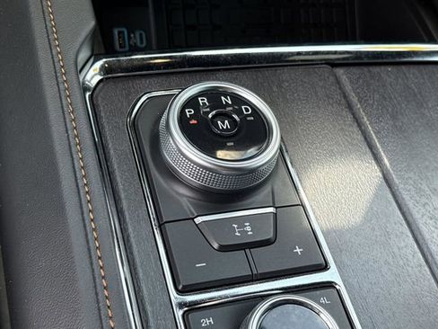 Used 2024 Ford Expedition Platinum AWD/4WD image 38