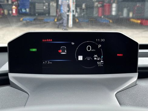 New 2026 Subaru Solterra Limited XT image 32