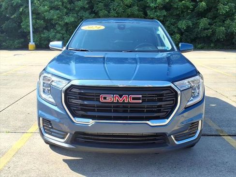 Used 2024 GMC Terrain SLE AWD/4WD image 3