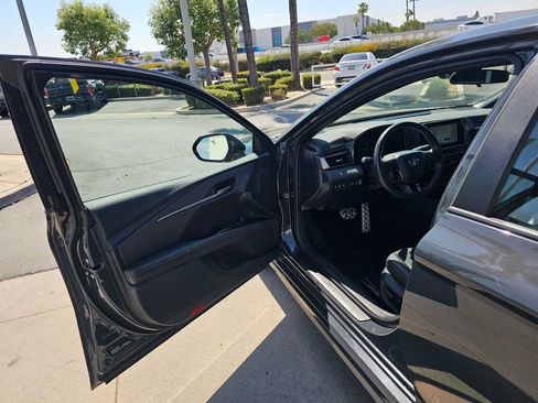 Used 2026 Toyota Camry SE FWD image 19