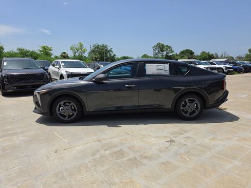 New 2026 Kia K4 FWD image 5