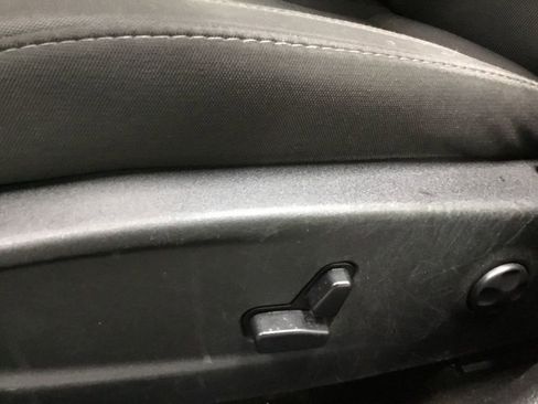 Used 2019 Dodge Charger SXT image 9