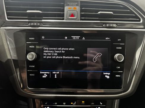 Used 2024 Volkswagen Tiguan SE FWD image 12
