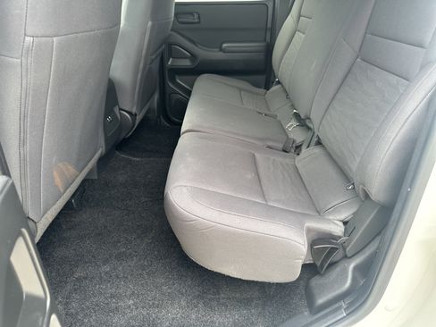 Used 2024 Nissan Frontier S AWD/4WD image 20