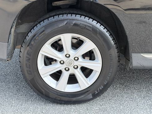 Used 2013 Toyota Highlander SE FWD image 37