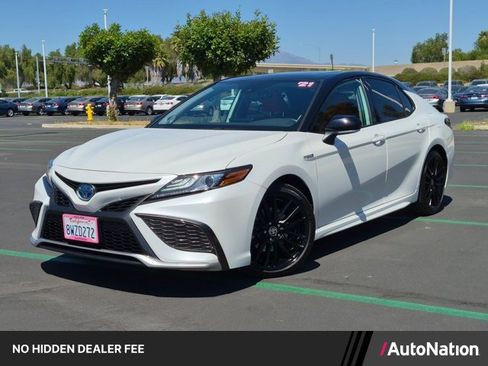 Used 2021 Toyota Camry XSE w/ Navigation Upgrade Package FWD image 1