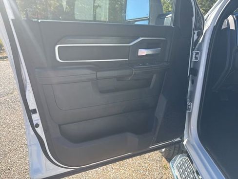 Used 2024 RAM 2500 Big Horn image 16