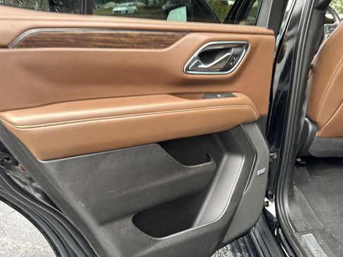 Certified 2021 Chevrolet Tahoe High Country w/ Premium Package image 15