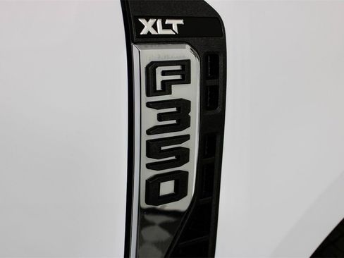 Used 2023 Ford F350 XLT w/ 360-Degree Camera Package image 10