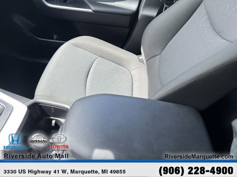 Used 2025 Toyota RAV4 XLE AWD/4WD image 20