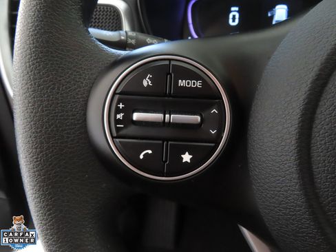Used 2025 Kia Soul LX w/ LX Technology Package FWD image 14