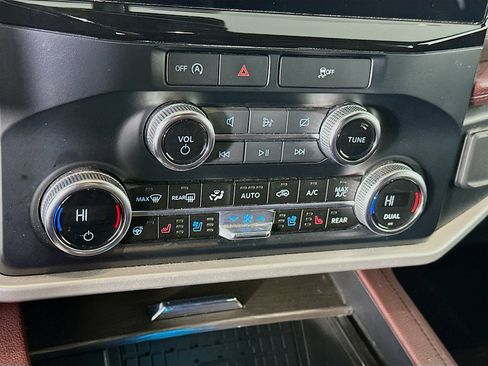 Used 2024 Ford Expedition Max Limited image 24