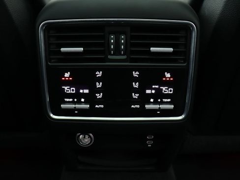 Used 2020 Porsche Cayenne Turbo image 53