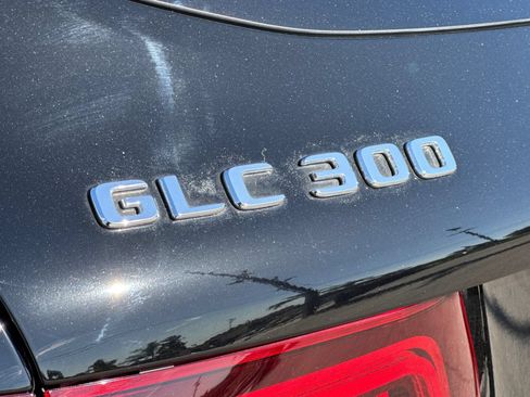 Used 2022 Mercedes-Benz GLC 300 image 27