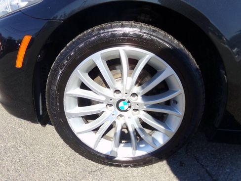 Used 2015 BMW 528i xDrive Sedan AWD/4WD image 12