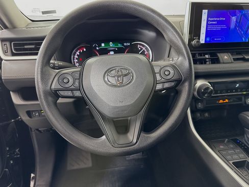 Used 2025 Toyota RAV4 XLE image 12