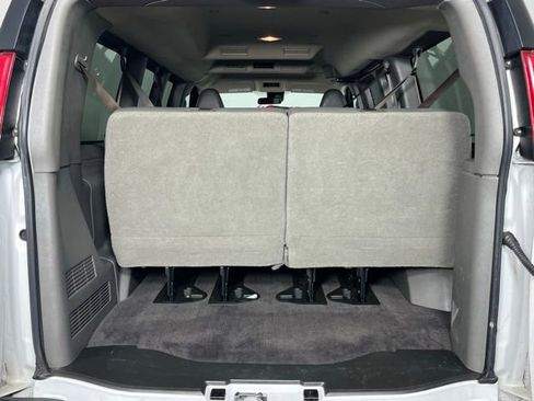 Used 2022 Chevrolet Express 3500 LS RWD image 20