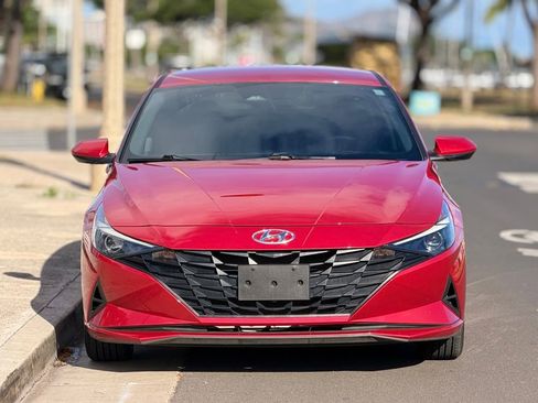 Used 2023 Hyundai Elantra SEL w/ Cargo Package FWD image 7