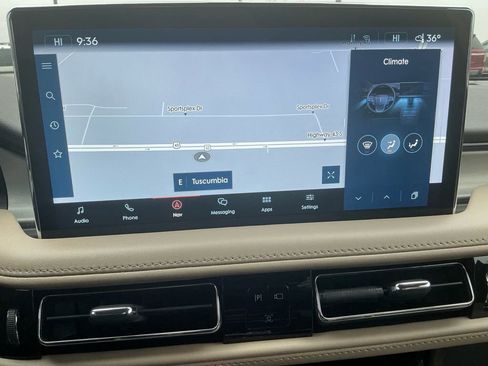 Used 2022 Lincoln Nautilus FWD w/ Premium Package image 26