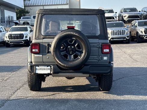 Used 2023 Jeep Wrangler Unlimited Sport AWD/4WD image 4