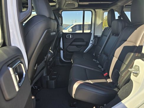 New 2026 Jeep Wrangler Unlimited Rubicon image 24