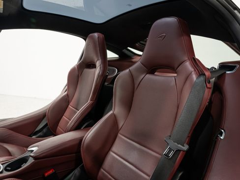 Used 2023 McLaren GT image 34