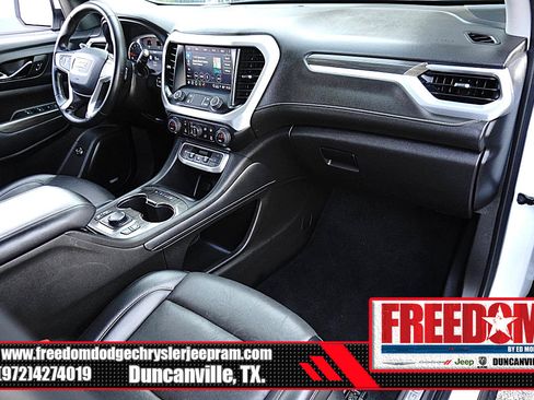 Used 2023 GMC Acadia SLT FWD image 12