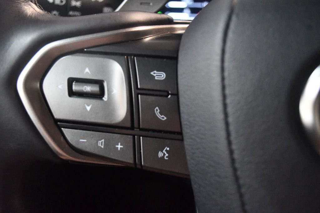 Used 2024 Lexus GX 550 w/ Cold Area Package AWD/4WD image 39