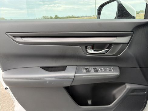 Certified 2025 Honda CR-V EX image 38
