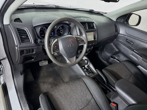 Used 2024 Mitsubishi Outlander Sport ES image 8