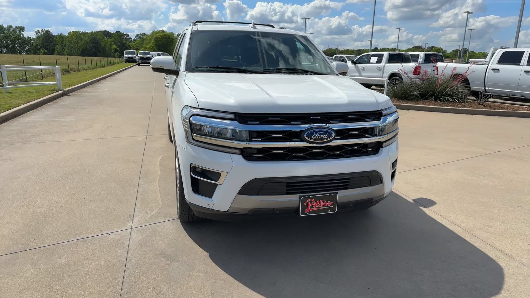 Used 2024 Ford Expedition Max Limited AWD/4WD image 2