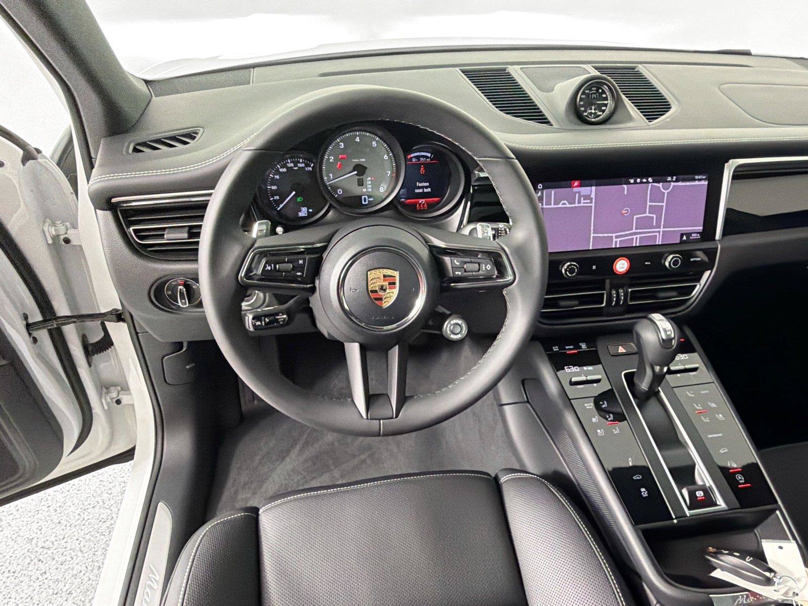 Certified 2025 Porsche Macan S AWD/4WD image 30