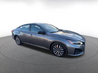 Used 2025 Nissan Altima 2.5 SV video 2