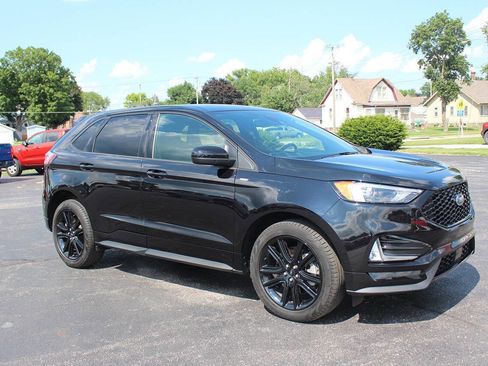 Used 2024 Ford Edge ST-Line image 2