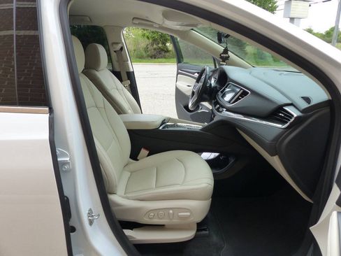 Used 2022 Buick Enclave Premium w/ Surround and Sites Package FWD image 51