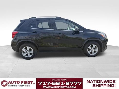 Used 2020 Chevrolet Trax LT FWD image 2