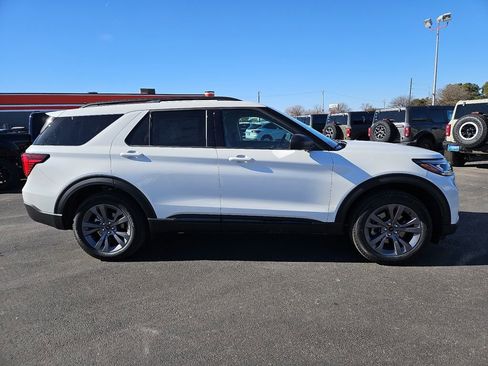 New 2026 Ford Explorer Active w/ Active Comfort Package image 14