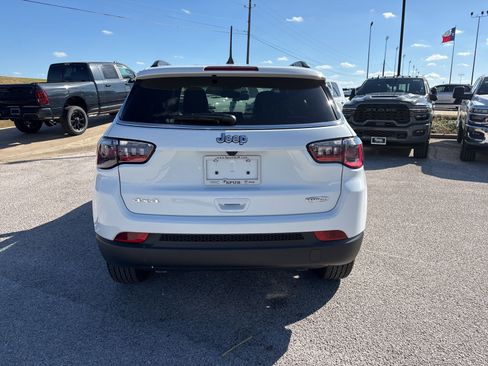 New 2026 Jeep Compass Latitude image 4